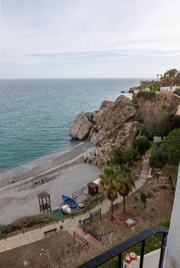 Casita Blanca Villa Нерха Екстериор снимка