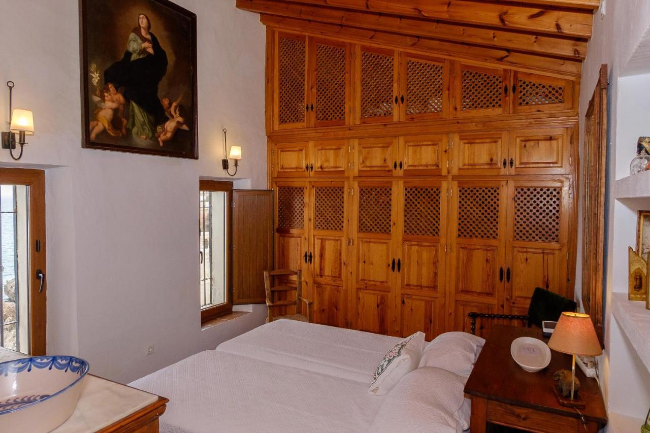 Casita Blanca Villa Нерха Екстериор снимка