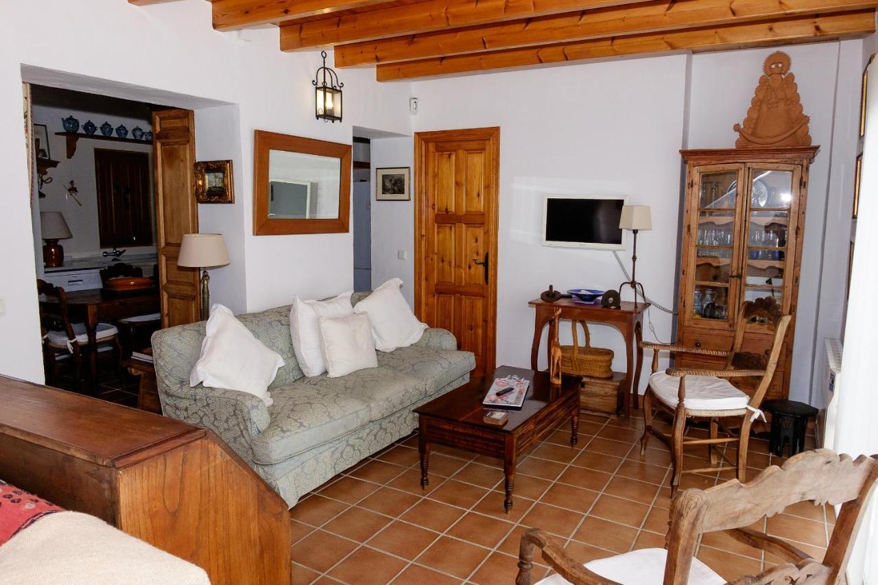 Casita Blanca Villa Нерха Екстериор снимка