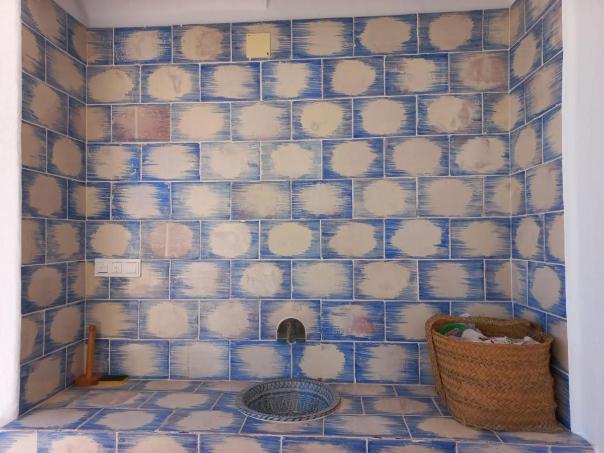 Casita Blanca Villa Нерха Екстериор снимка